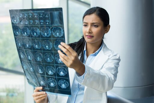 Orthopedic Surgeon Careers: Making the Move